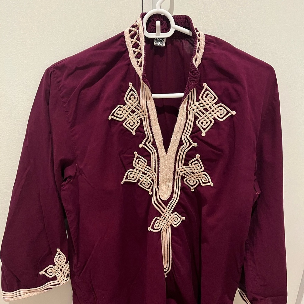 Embroidered Maroon caftan vintage used as is - Picture 1 of 6